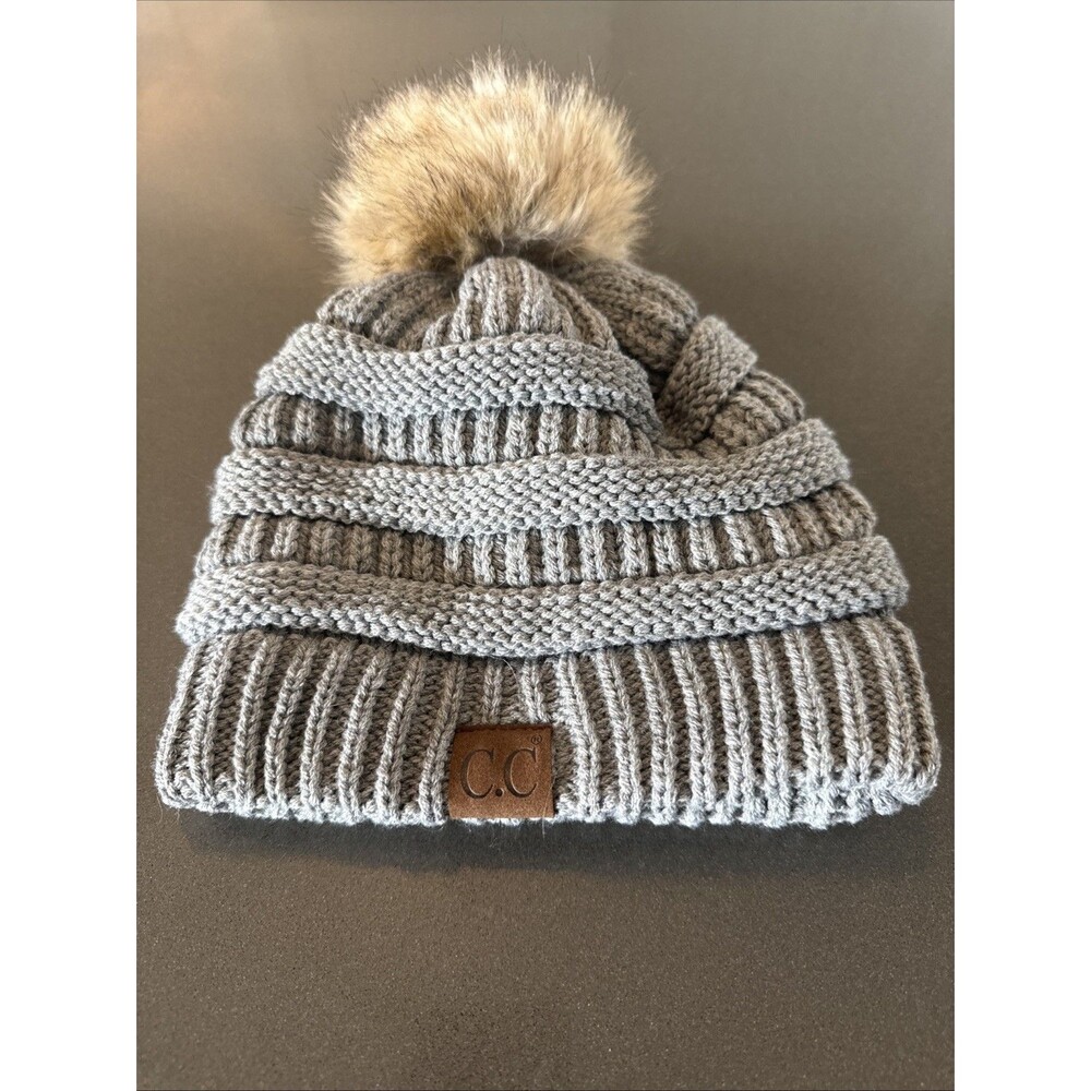 C.C Exclusive Womens Gray Knit Beanie Faux Fur Pom Warm & Soft